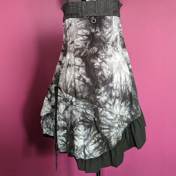 Forla Paris Ava Sleeveless Mini Dress in Black & White - Picture 10 of 13